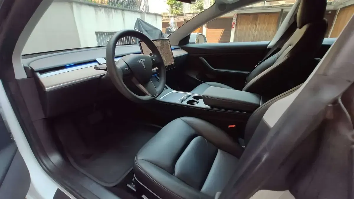Usata Tesla Model 3 Long Range AWD 152 kW (208 CV) 2021 Bianco Berlina