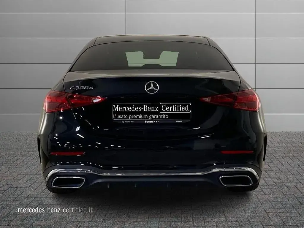 Usata Mercedes C300 Premium 265 CV (194 kW) 2023 Nero Berlina