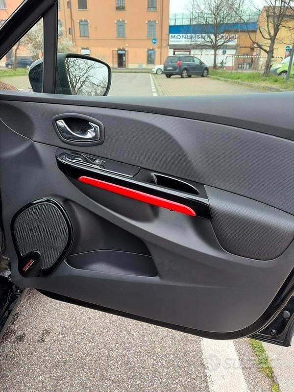 Usata Renault Clio IV 90 CV (66 kW) 2013 Nero Berlina