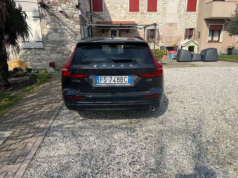 Usata Volvo V60 Business Edition 150 CV (110 kW) 2018 Grigio Station wagon