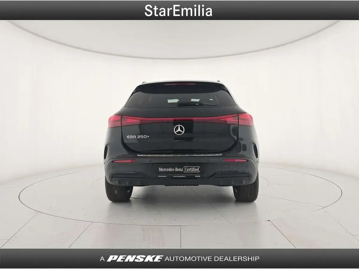 Nuova Mercedes EQA250+ Advanced 139 kW (190 CV) 2025 Nero SUV