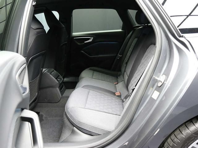 Nuova Audi A5 S-Line 204 CV (150 kW) 2025 Grigio metallizzato Station wagon