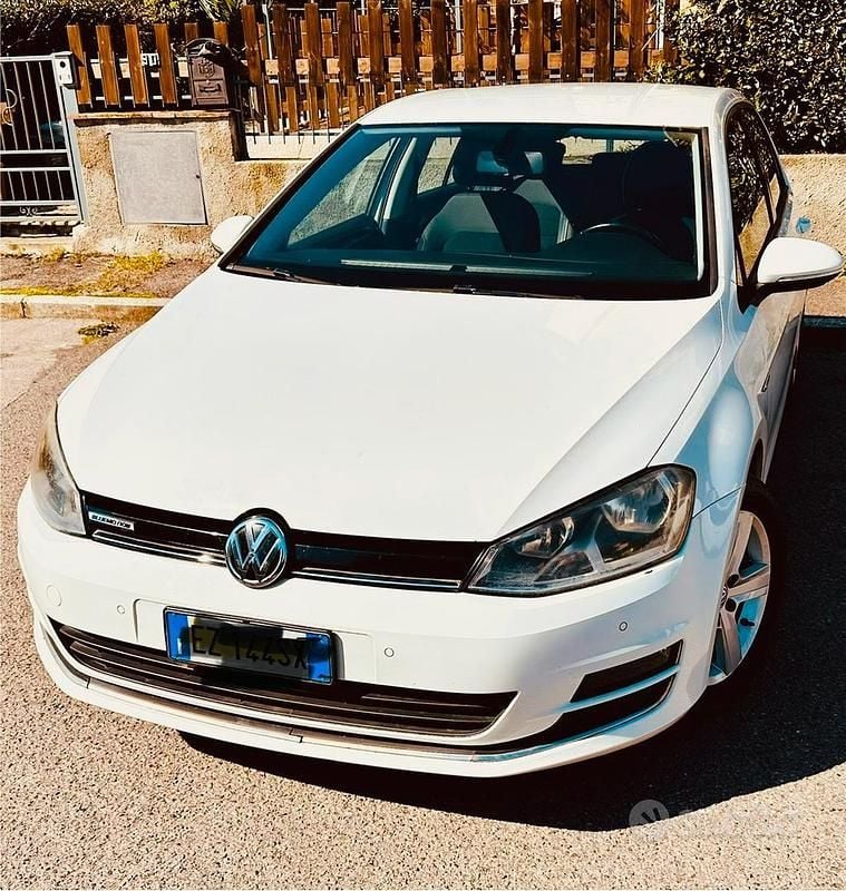 Usata VW Golf VII Highline 110 CV (80 kW) 2014 Bianco Berlina