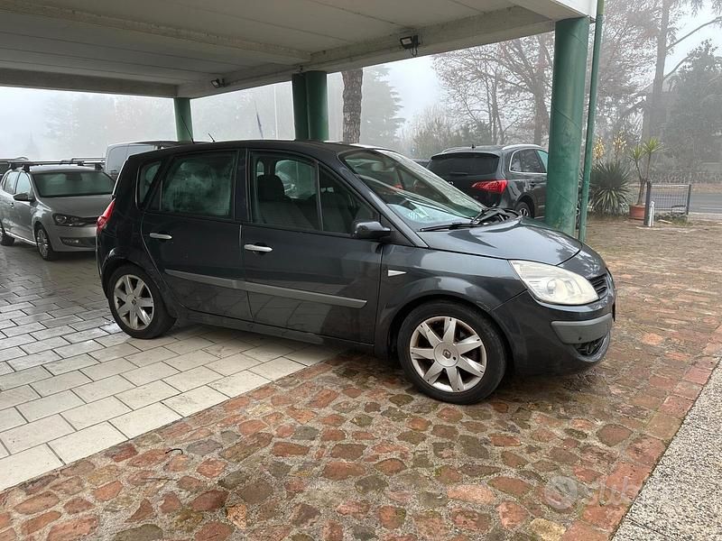 Usata Renault Scénic II Dynamique 131 CV (96 kW) 2007 Grigio Monovolume