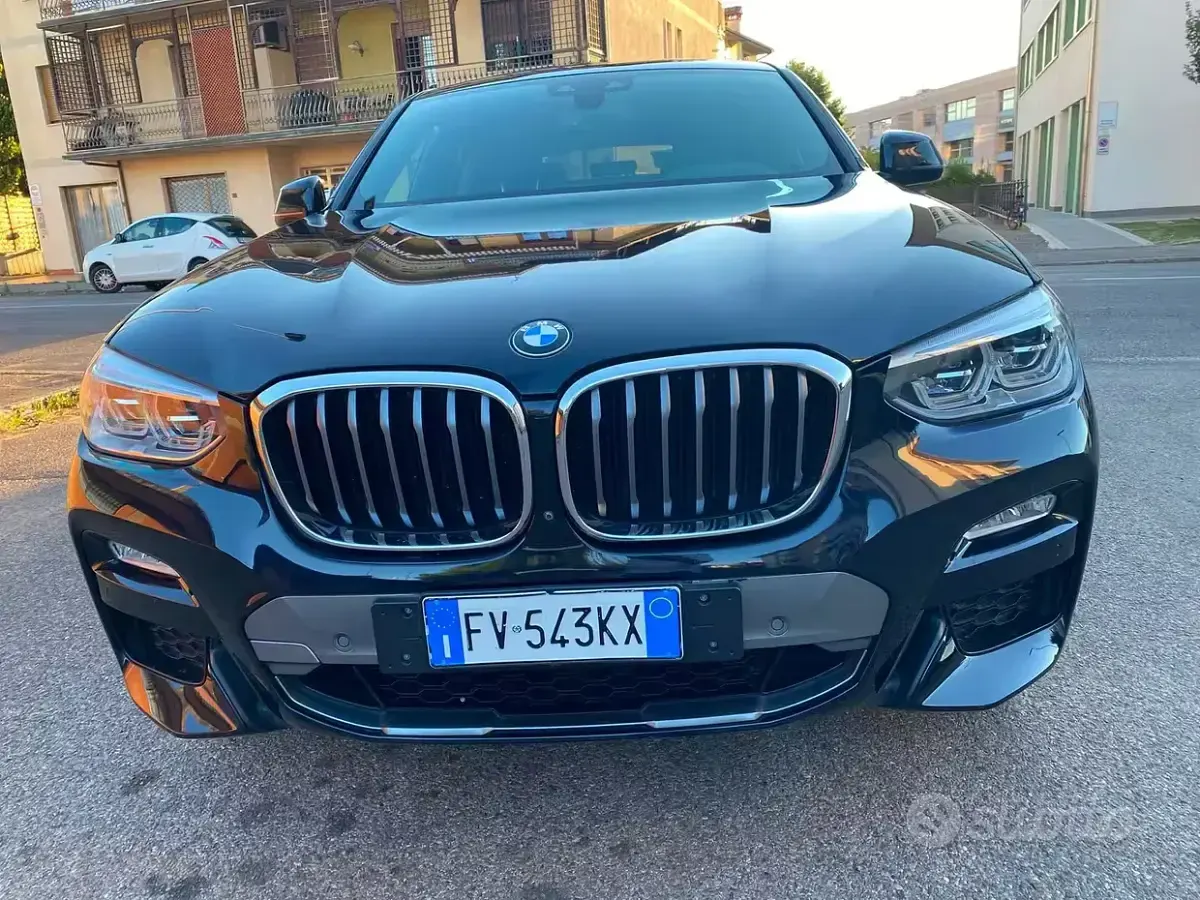 Usata BMW X4 M Sport 231 CV (169 kW) 2019 Blu/azzurro SUV