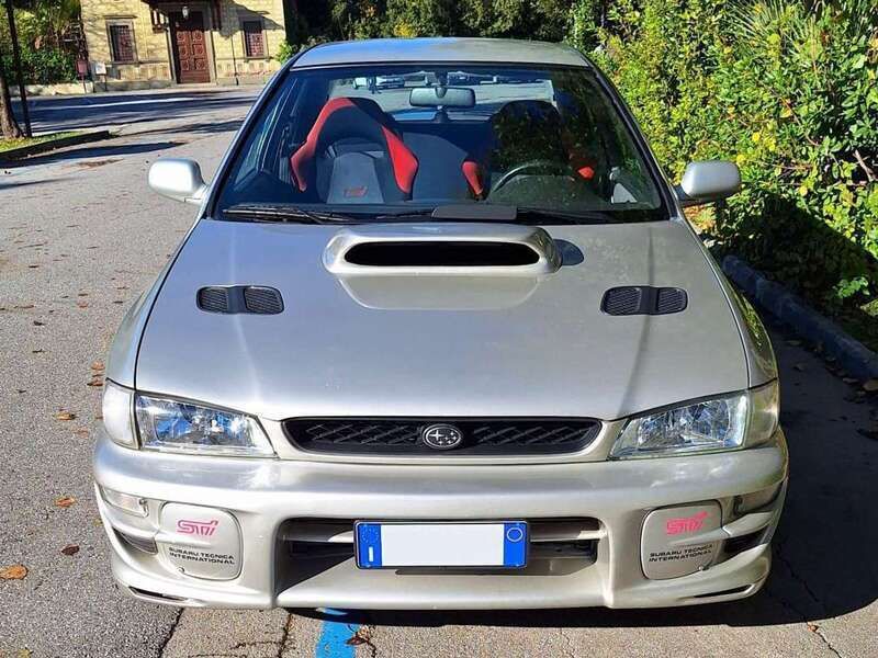 Usata Subaru Impreza 280 CV (205 kW) 1999 Argento Berlina