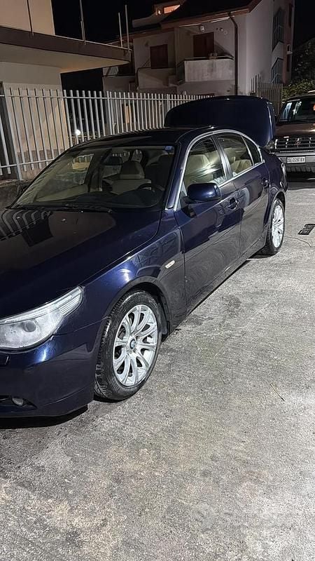 Usata BMW 530 2004 Blu Berlina