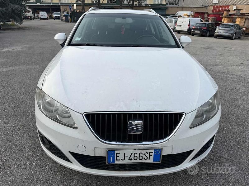 Usado Seat Exeo Style 120 CV (88 kW) 2011 Blanco Berlina