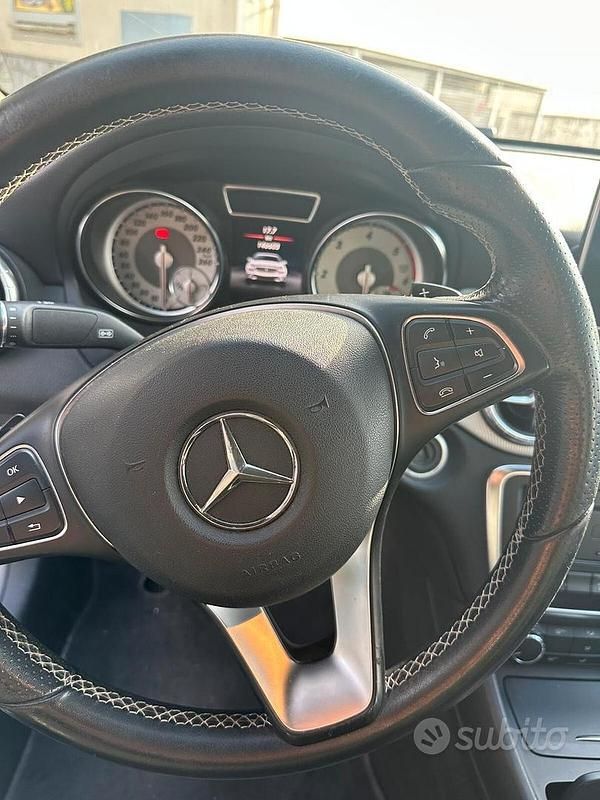Usata Mercedes CLA200 136 CV (100 kW) 2016 Bianco Berlina