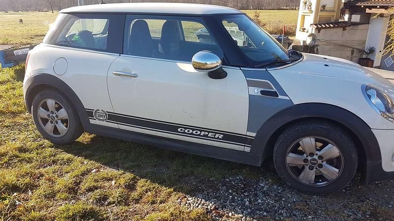 Usata Mini One D 129 CV (94 kW) 2015 Beige Utilitaria