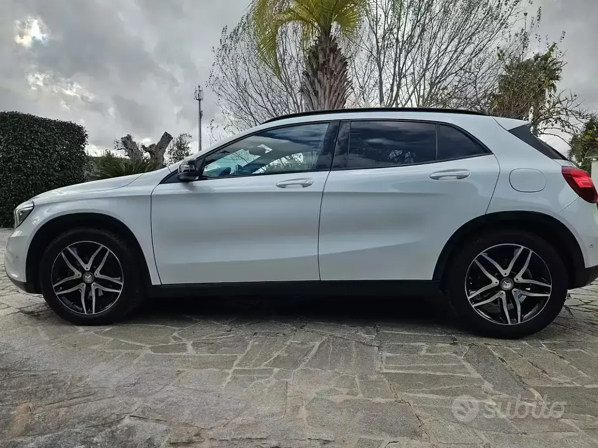 Usata Mercedes GLA200 2014 Bianco SUV