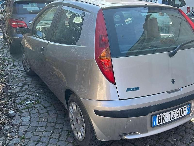Usata Fiat Punto 60 CV (44 kW) 2000 Grigio Utilitaria