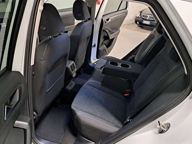 Usata VW T-Roc Style 116 CV (85 kW) 2024 Pure white pastello/tetto nero SUV