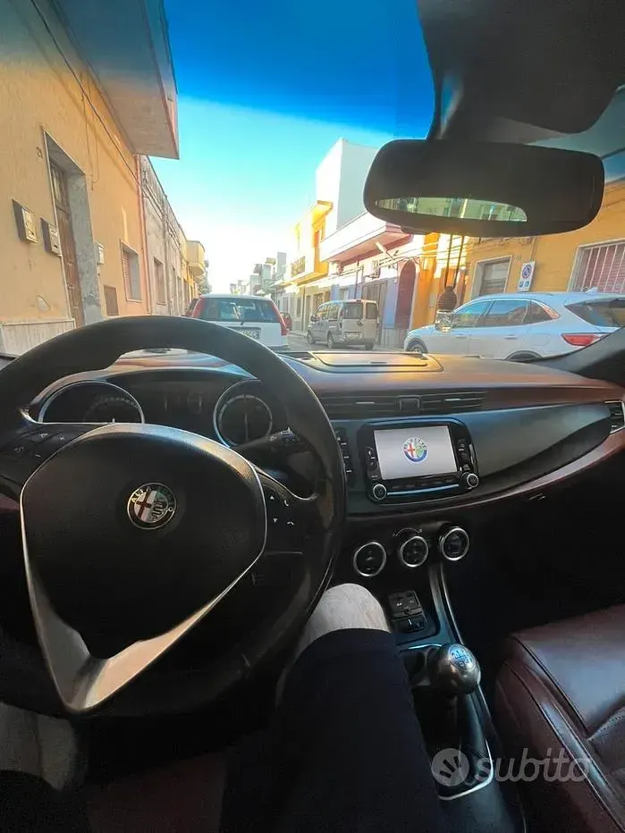 Usata Alfa Romeo Giulietta 105 CV (77 kW) 2021 Grigio Berlina
