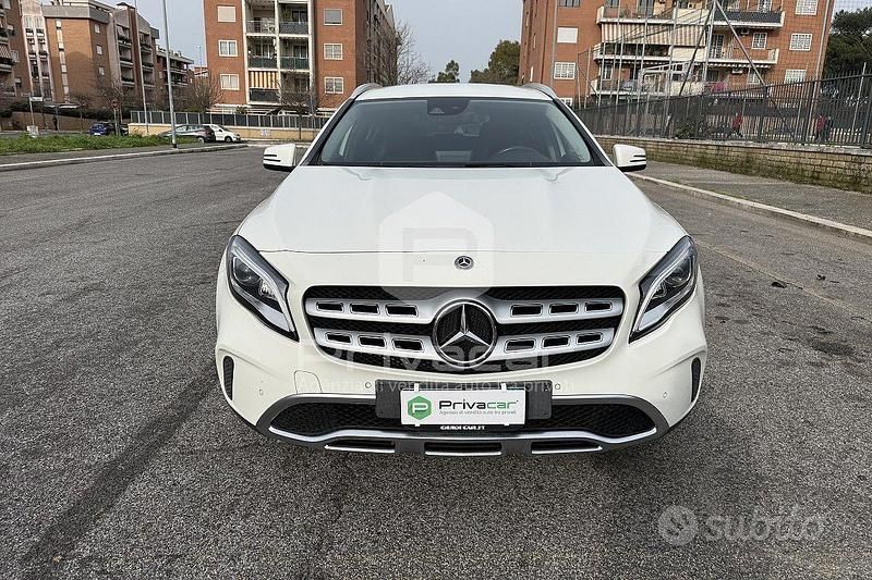 Usata Mercedes GLA200 136 CV (100 kW) 2017 Bianco SUV