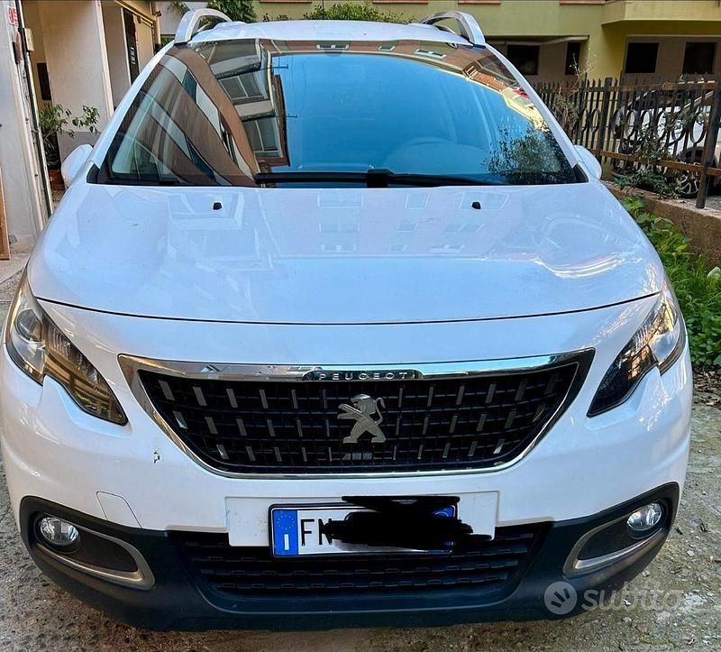 Usata Peugeot 2008 Active 82 CV (60 kW) 2018 Bianco SUV
