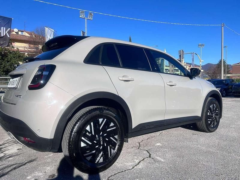 Usata Fiat 600 101 CV (74 kW) 2025 Beige SUV