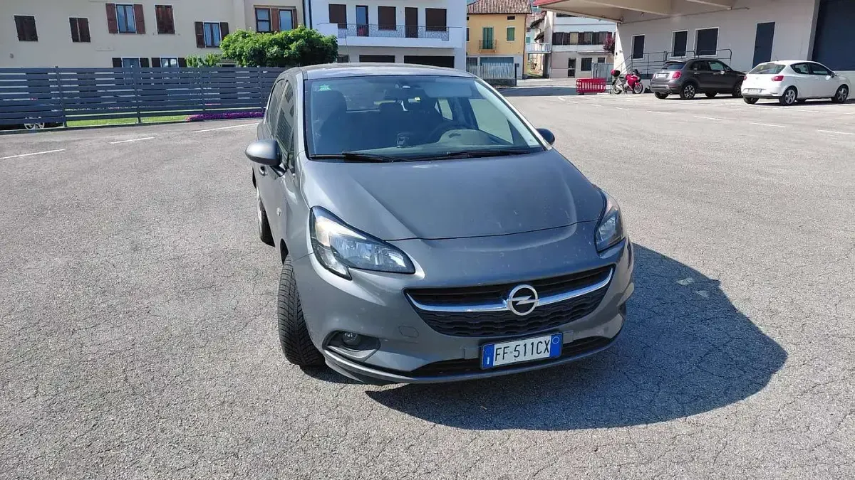 Usata Opel Corsa Cosmo 90 CV (66 kW) 2016 Utilitaria