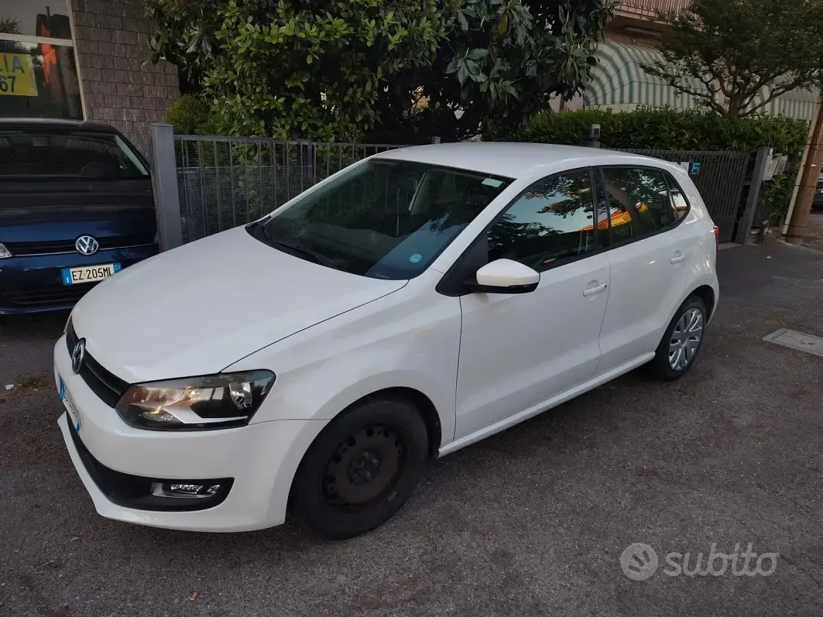 Usata VW Polo Comfortline 70 CV (51 kW) 2010 Bianco Utilitaria