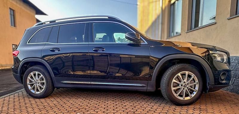 Usata Mercedes GLB200 150 CV (110 kW) 2021 Nero SUV
