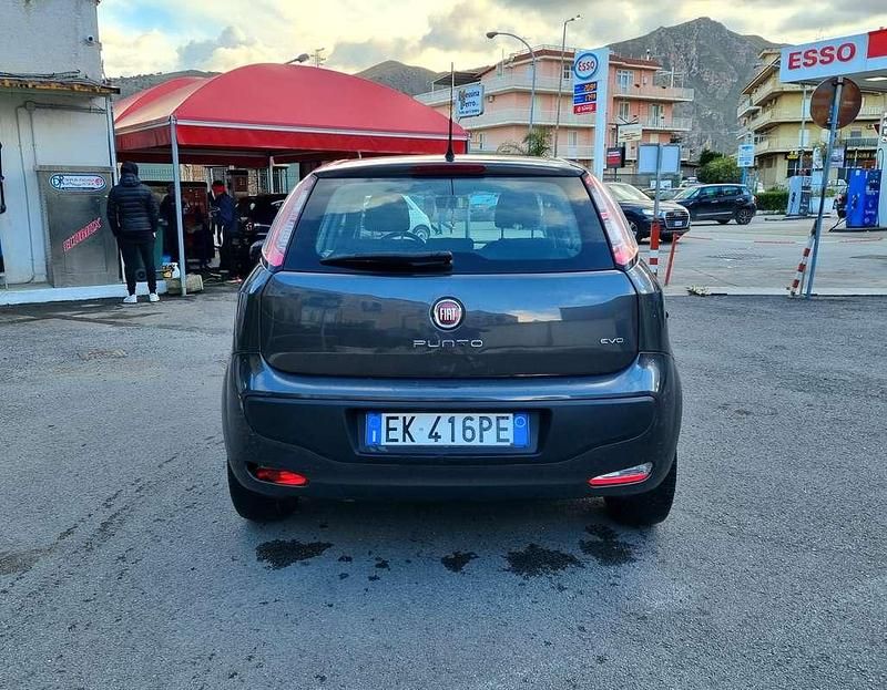 Usata Fiat Punto Evo Dynamic 95 CV (69 kW) 2011 Grigio Utilitaria