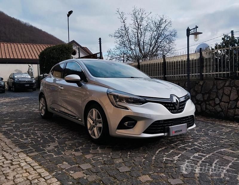 Usata Renault Clio V Intens 100 CV (73 kW) 2020 Grigio Berlina