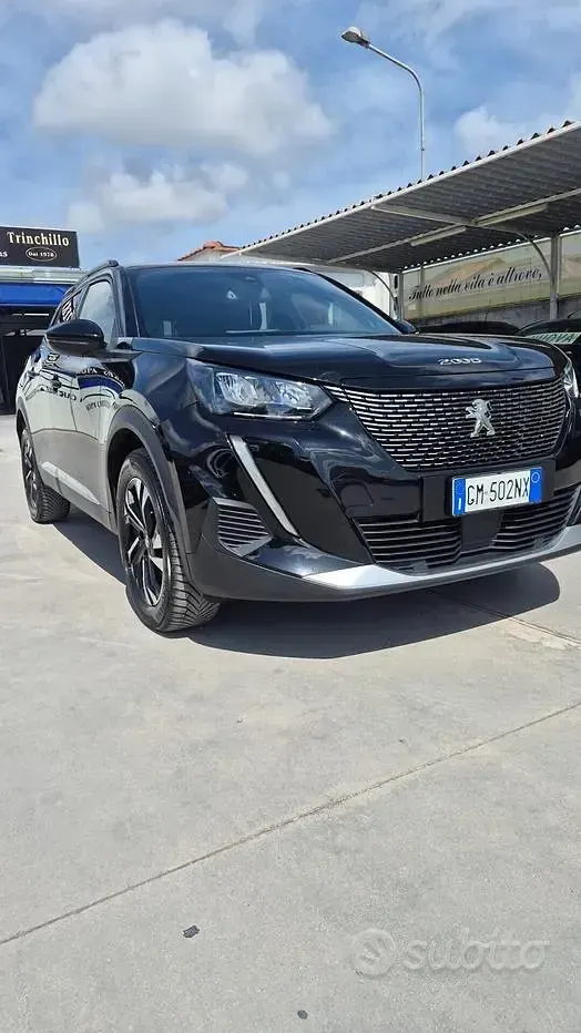 Usata Peugeot 2008 Allure 131 CV (96 kW) 2023 Nero SUV