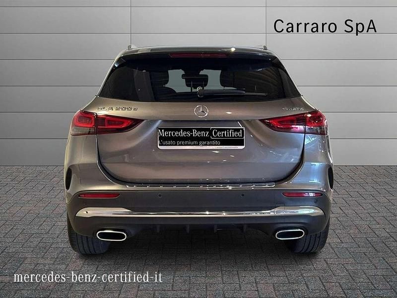 Usata Mercedes GLA200 Premium 150 CV (110 kW) 2022 Grigio montagna SUV