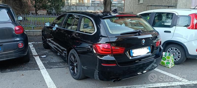 Usata BMW 520 Luxury Line 184 CV (135 kW) 2013 Nero Berlina
