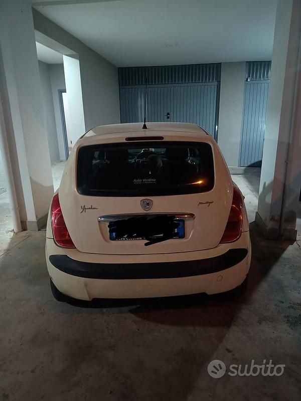 Usata Lancia Ypsilon 69 CV (50 kW) 2005 Giallo Utilitaria