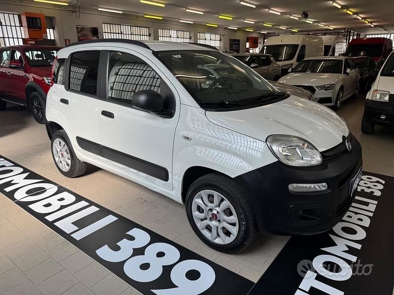 Usata Fiat Panda 4x4 Pop 86 CV (63 kW) 2020 Bianco Utilitaria