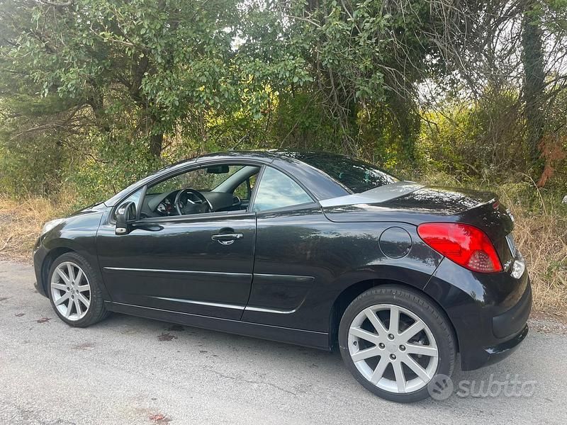 Nero Usata 2008 Peugeot 207 CC Cabrio | 4400 € - Immagine 1/4