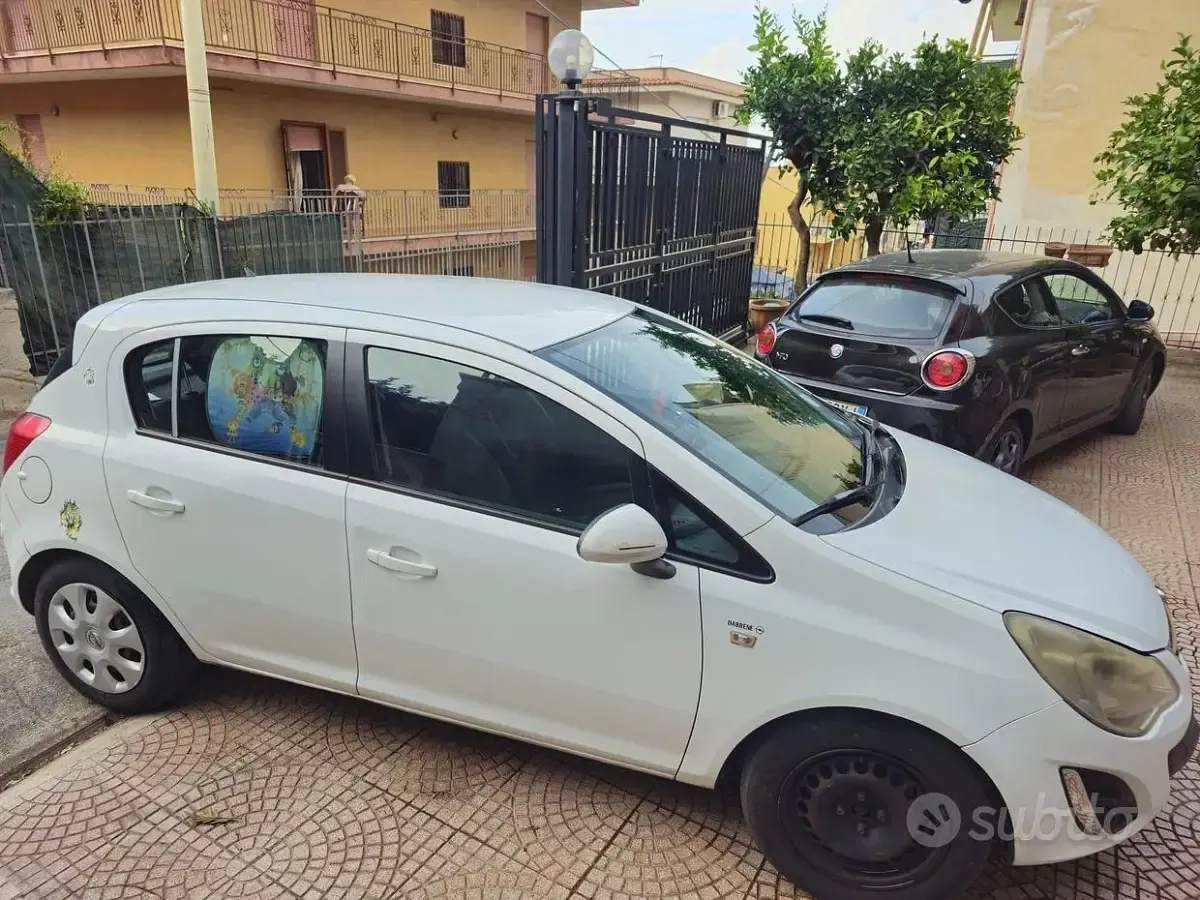 Usata Opel Corsa 86 CV (63 kW) 2012 Bianco Utilitaria