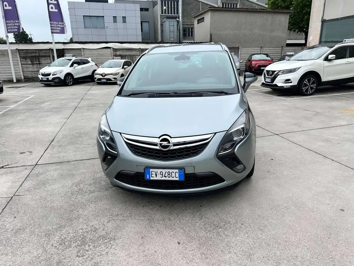 Usata Opel Zafira Tourer Cosmo 131 CV (96 kW) 2014 Grigio Monovolume