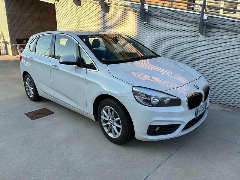 Usata BMW 218 Active Tourer 150 CV (110 kW) 2015 Bianco Monovolume