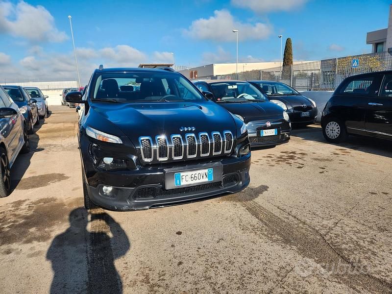 Usata Jeep Cherokee Limited 140 CV (102 kW) 2016 Nero SUV