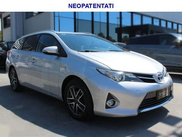 Usata Toyota Auris Touring Sports Lounge 99 CV (72 kW) 2014 Argento Station wagon