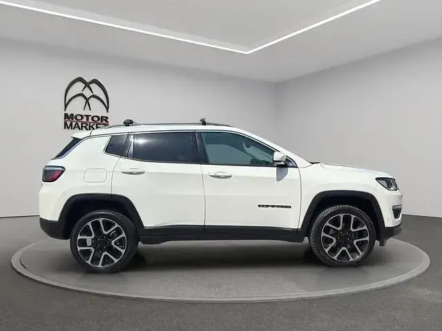 Usata Jeep Compass Limited 140 CV (102 kW) 2018 Bianco SUV