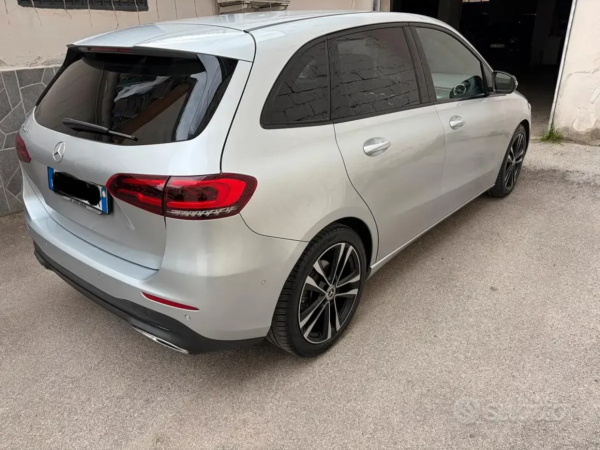 Usata Mercedes B200 163 CV (119 kW) 2019 Utilitaria