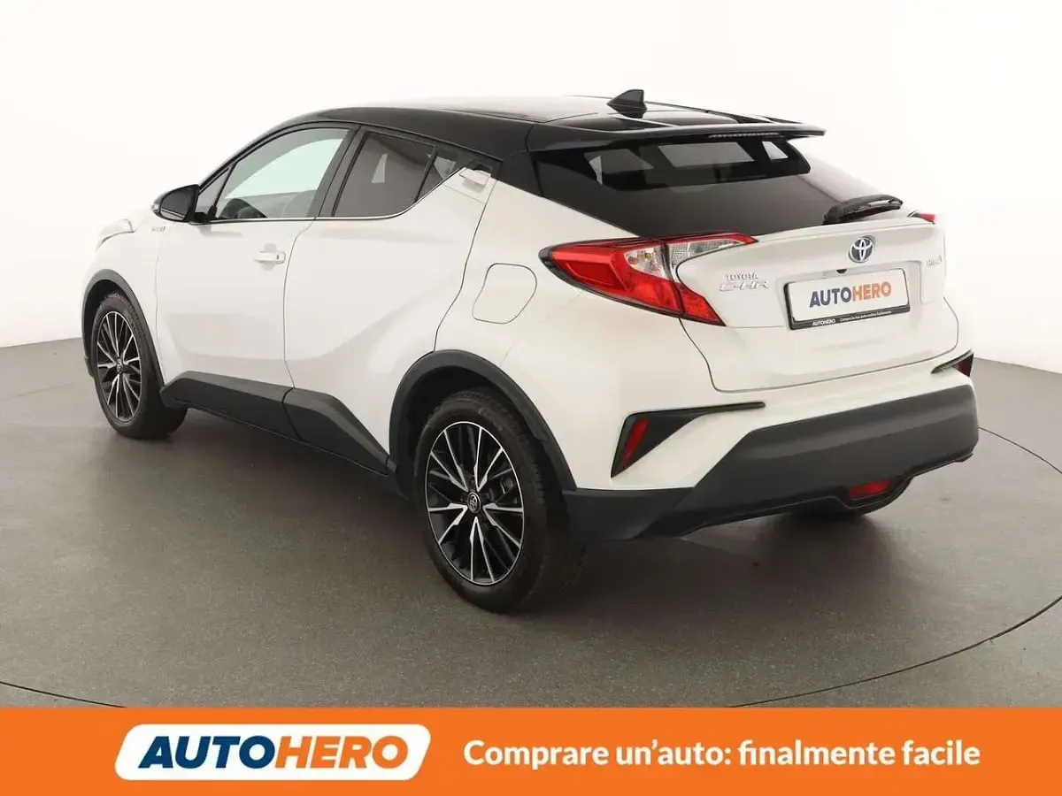 Usata Toyota C-HR Trend 122 CV (89 kW) 2018 Bianco SUV