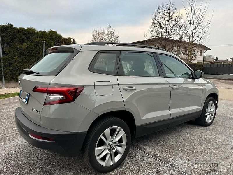 Usata Skoda Karoq SportLine 116 CV (85 kW) 2019 Grigio SUV