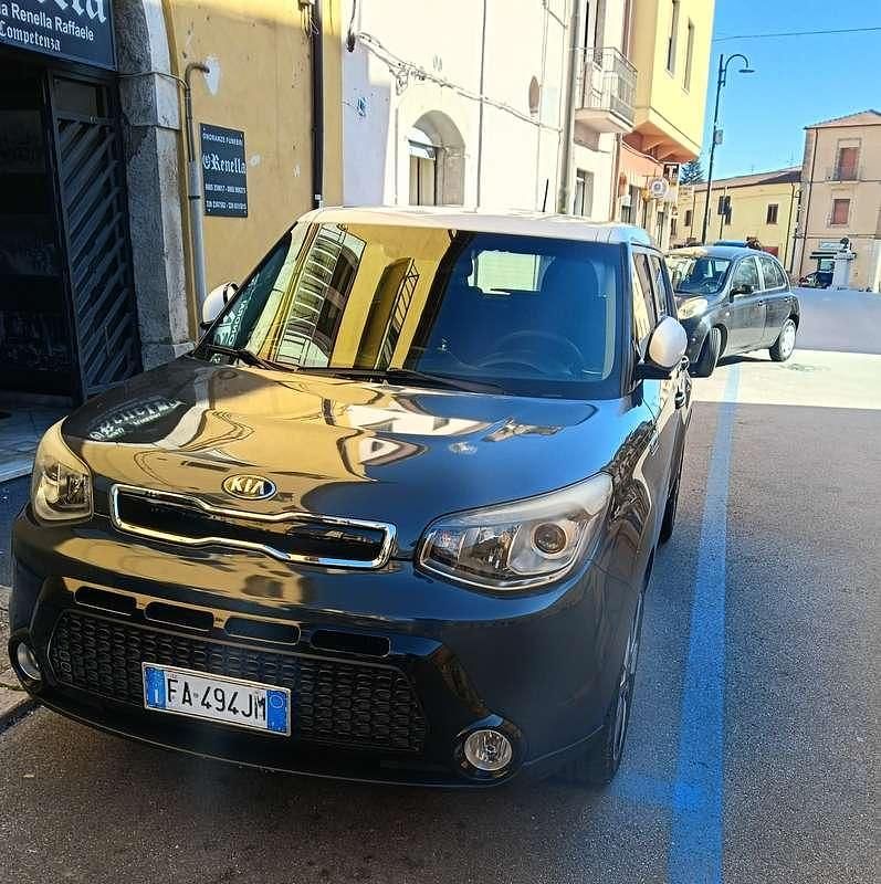 Usata Kia Soul 136 CV (100 kW) 2015 Grigio SUV