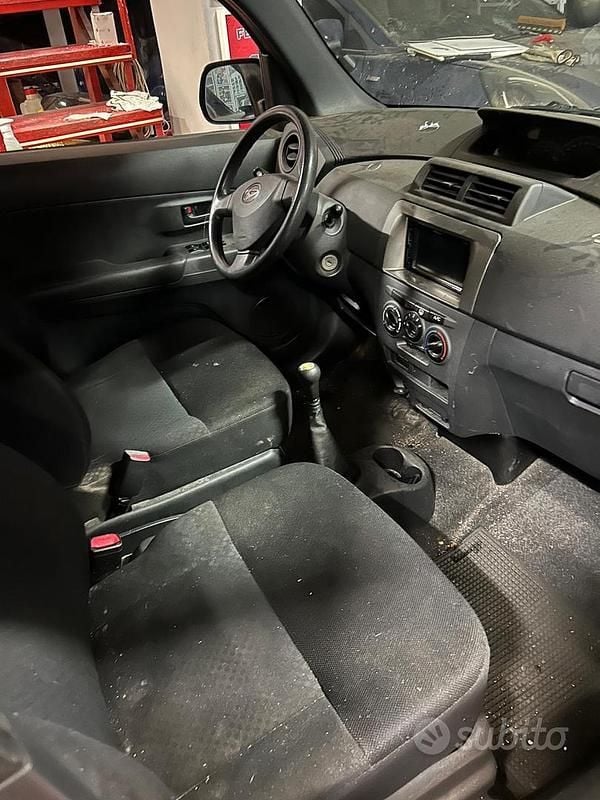 Usata Daihatsu Materia HIRO 91 CV (66 kW) 2006 Verde Monovolume
