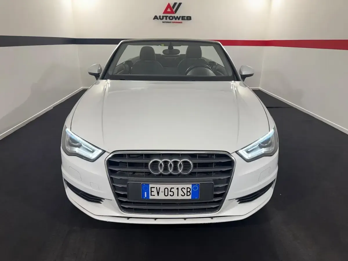 Usata Audi A3 Cabriolet Ambition 150 CV (110 kW) 2014 Bianco Cabrio