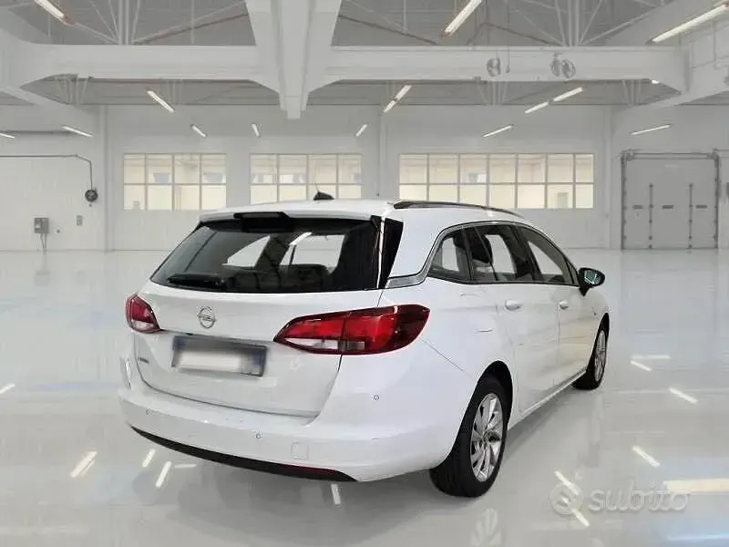 Usata Opel Astra 105 CV (77 kW) 2021 Bianco Station wagon