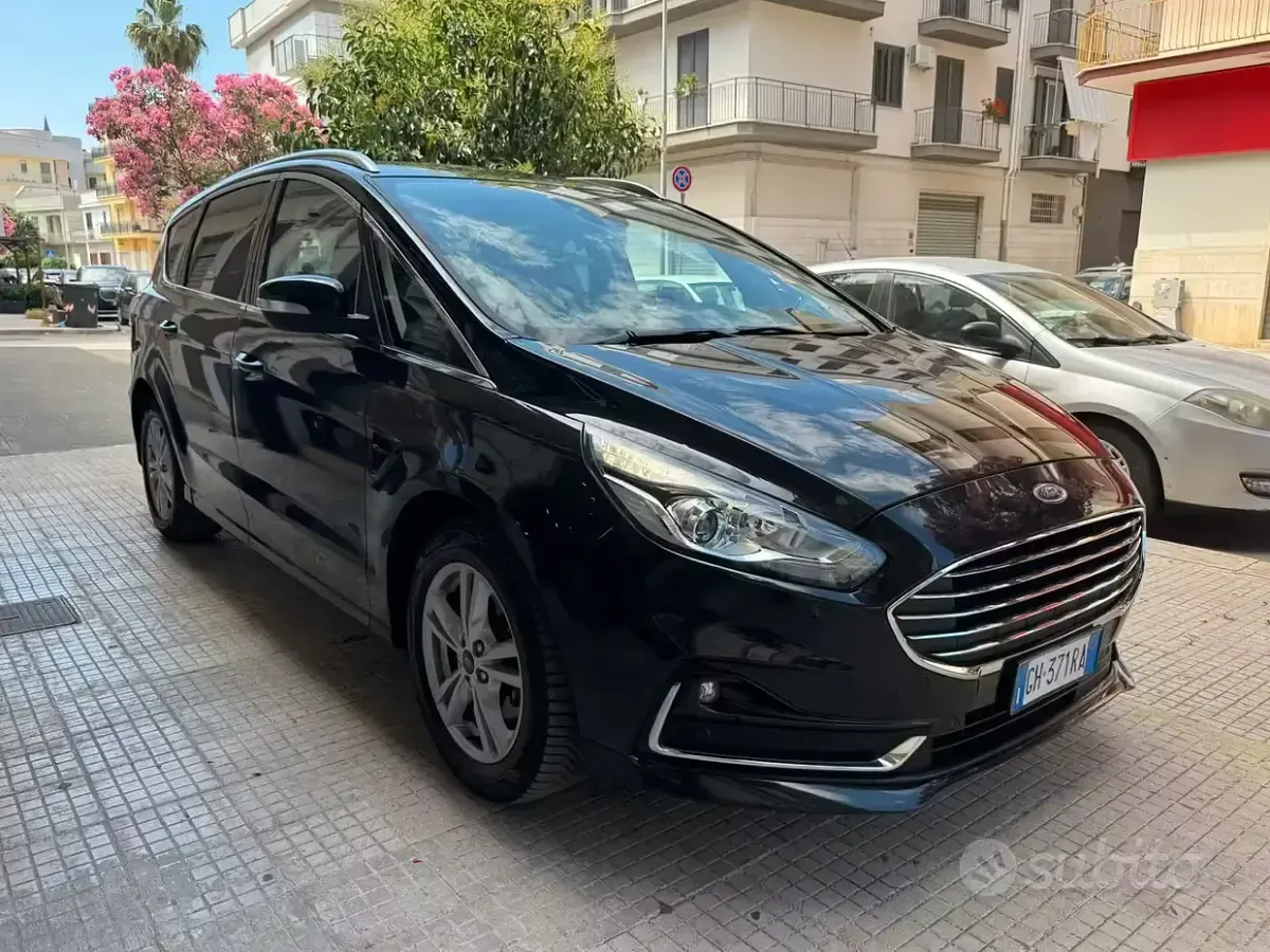 Usata Ford S-MAX Business Edition 150 CV (110 kW) 2022 Nero Monovolume