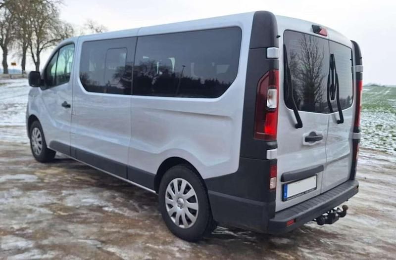 Usata Nissan NV300 125 CV (91 kW) 2018 Argento Furgone