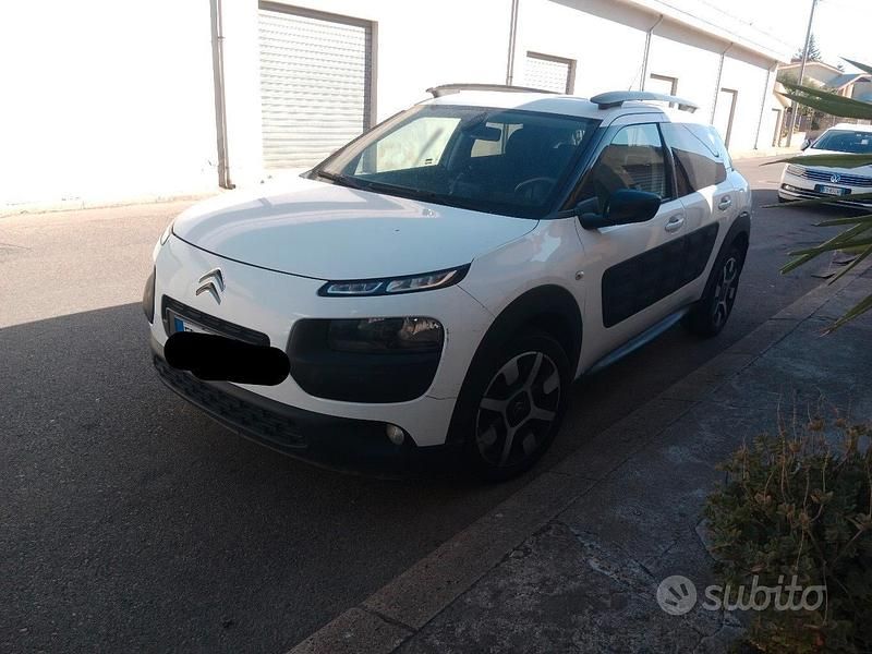 Usata Citroën C4 Cactus Shine 99 CV (72 kW) 2016 Bianco Utilitaria