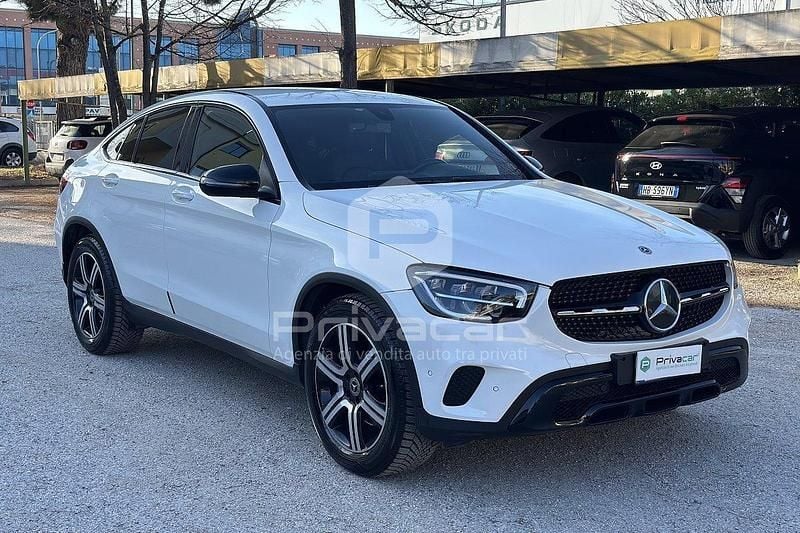 Usata Mercedes GLC220 Premium 194 CV (142 kW) 2020 Nero Coupé