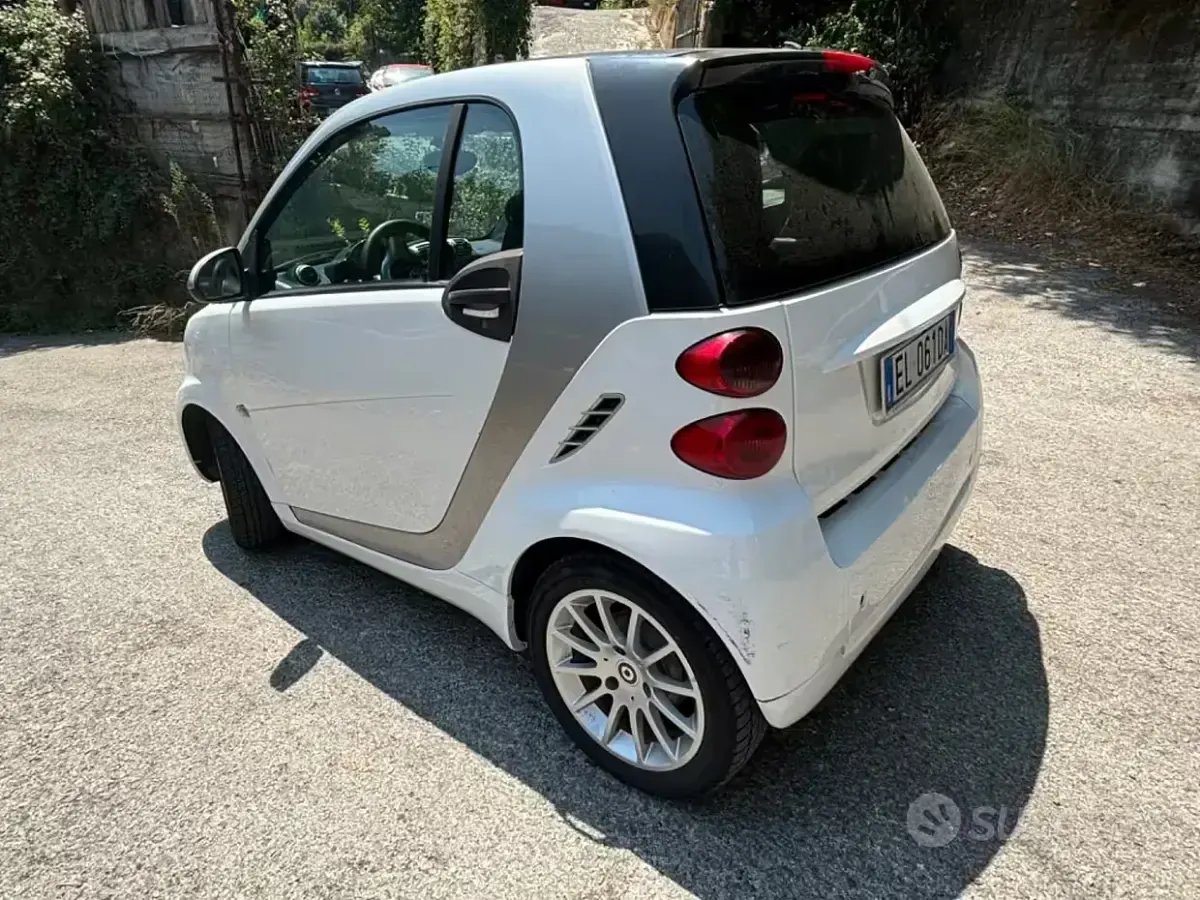 Usata Smart ForTwo Coupé Pulse 84 CV (61 kW) 2012 Bianco Coupé